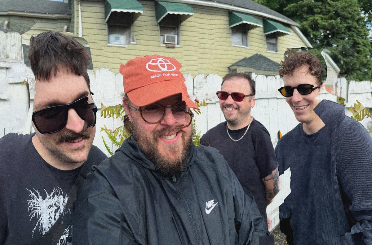 Honeybee Shoegaze, Alt Rock, Grungegaze, Noise Pop, Alt-gaze, Slow Punk artist - artist profile photo