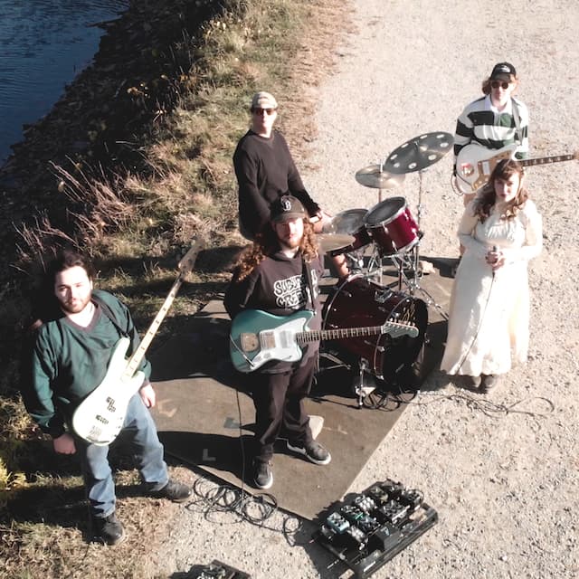 image of Massachusetts Shoegaze Powerhouse The Dreamtoday Announces Sophomore LP ‘We Won’t Survive the Comet’