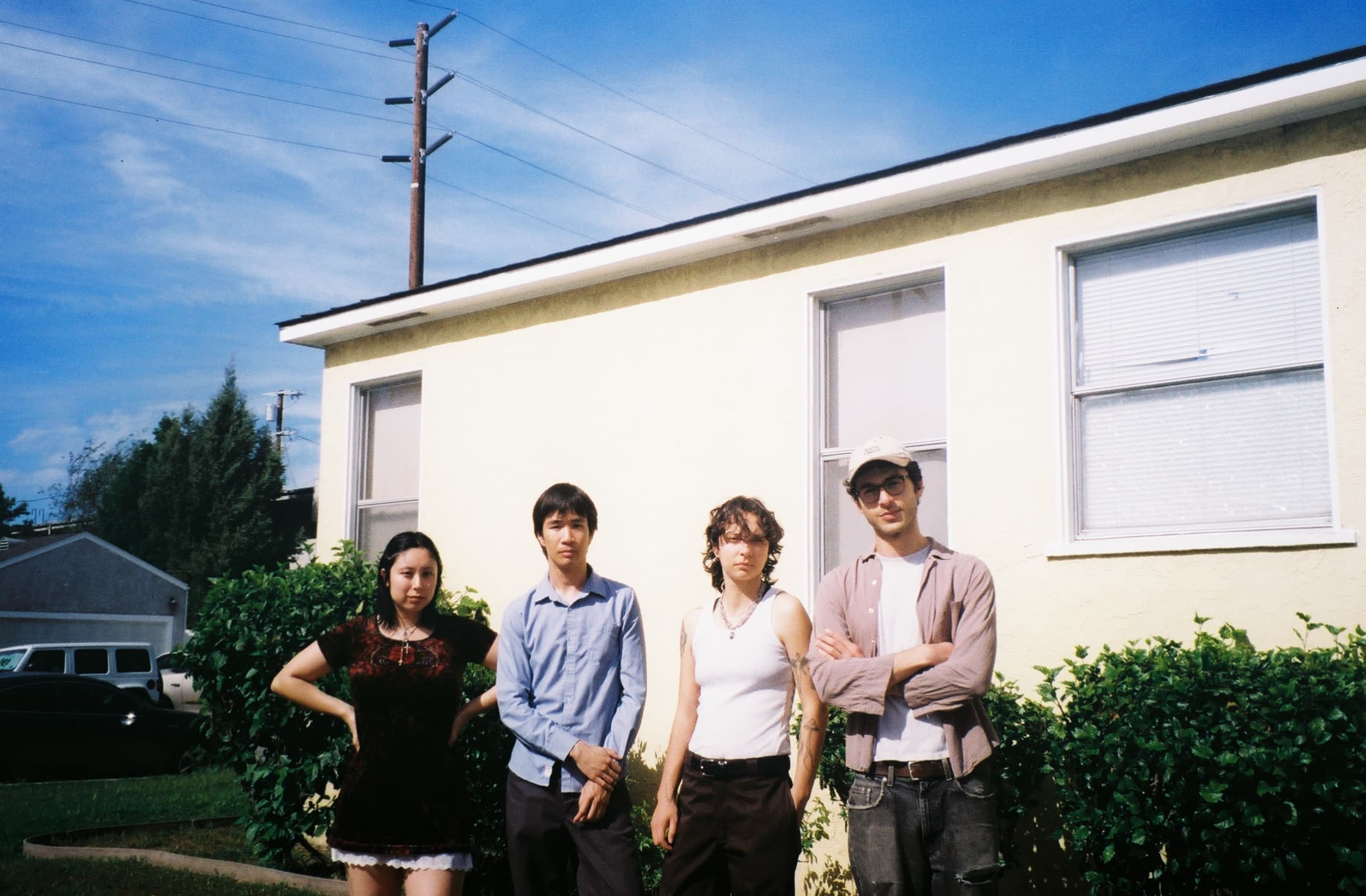 image of MyVeronica Sign to Sunday Drive Records, Announce Debut Album